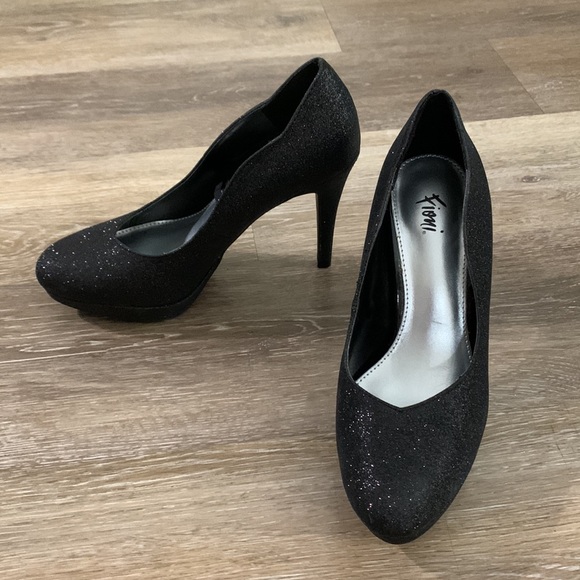 Fioni-Jubilee Platform Pump EUC - Picture 2 of 8